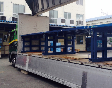 丸福運送店　トラック